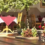 Star Hotel