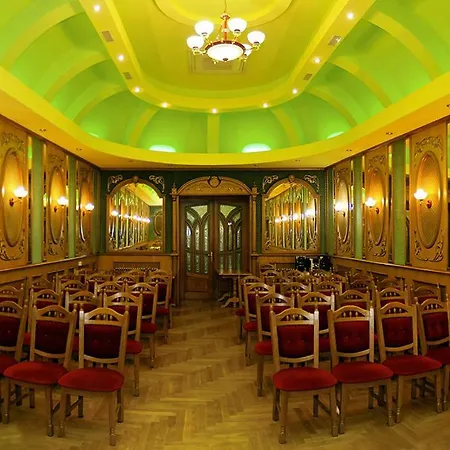 Star Hotel