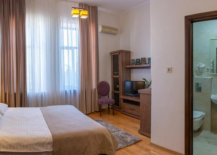 Star Hotel