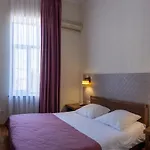 Star 4*