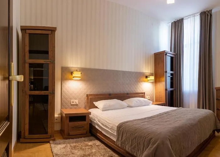 Star Hotel